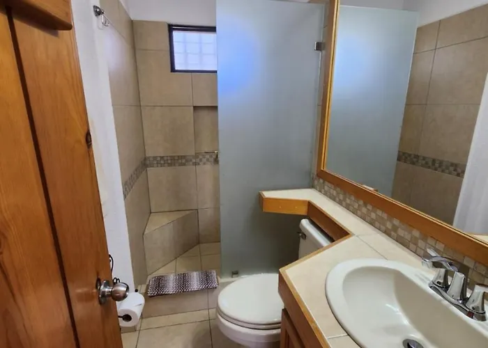 Eateries Shops 10 Min Walk Golf View Apartment *